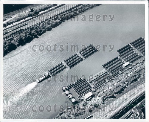 Aerial loaded barges - aerial,