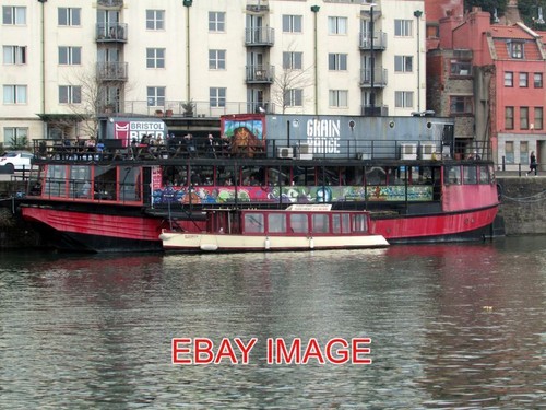 Photo the grain - barge, bristol