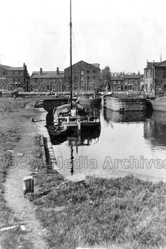 Ssc barges barnsley canal - barges,,