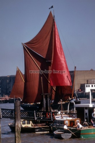 Sq0582 sailing barge - uk,