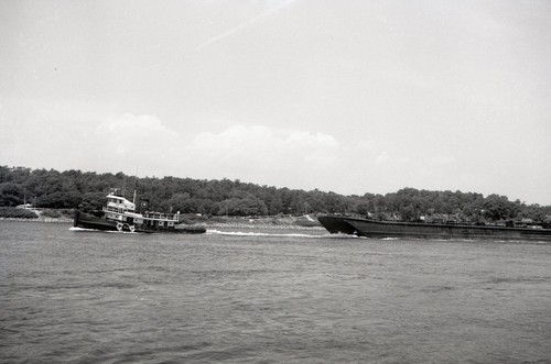 Tug boat especo towing barge - boat, "especo"