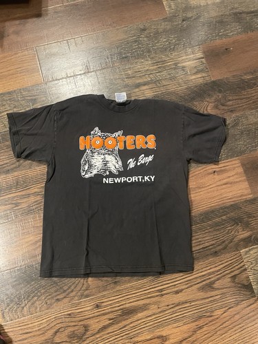 Vintage hooters newport the - vintage,